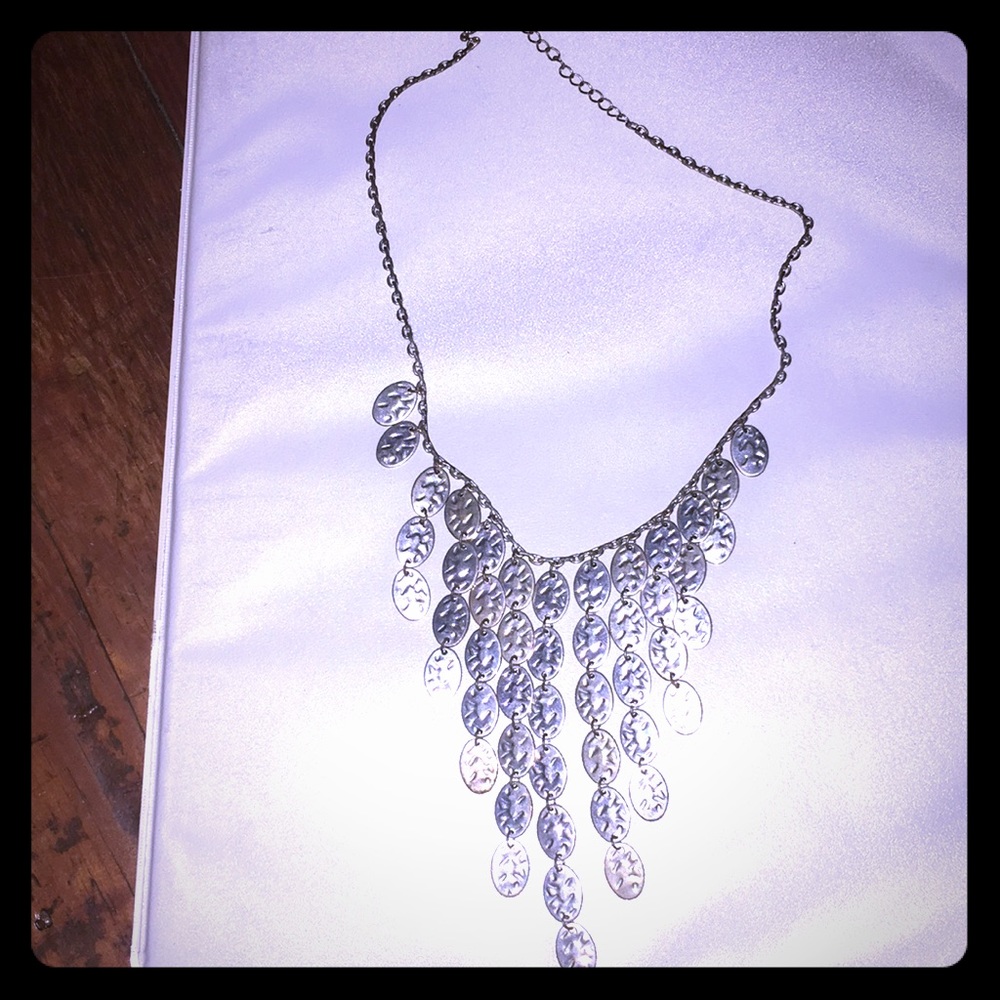 Silver dangle necklace